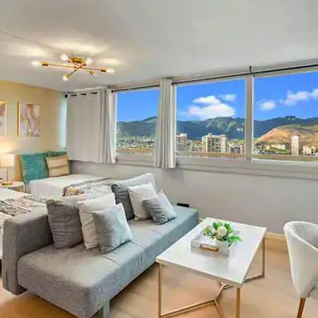 Waikiki Beach 1Bedroom Luxury Condo!